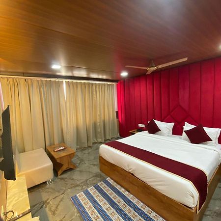 Rich Grand Hotel Agra  Exterior photo