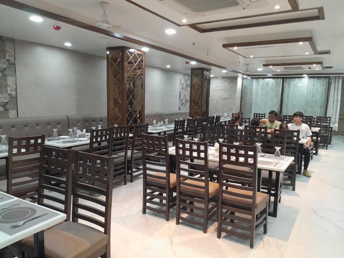 Rich Grand Hotel Agra  Exterior photo