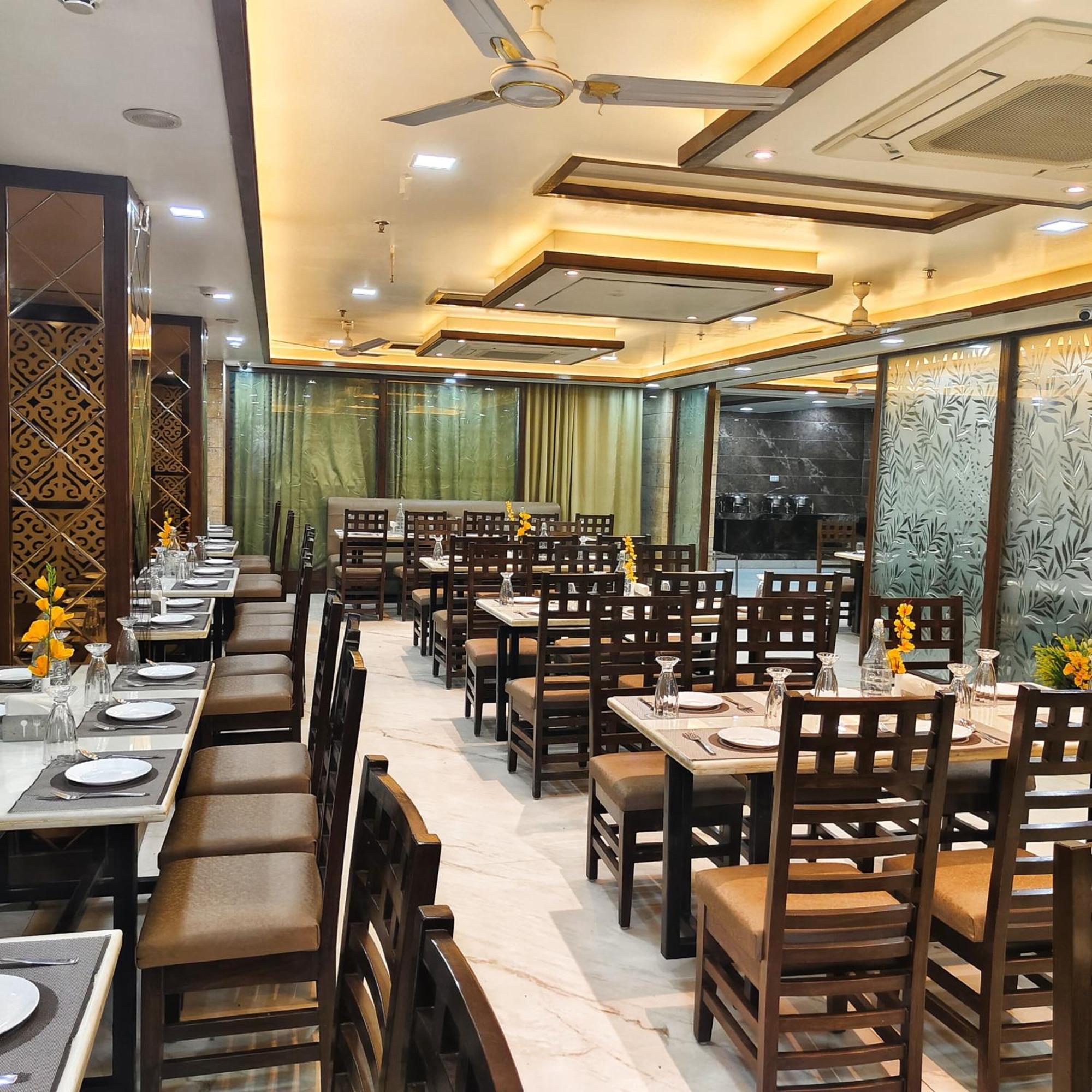 Rich Grand Hotel Agra  Exterior photo